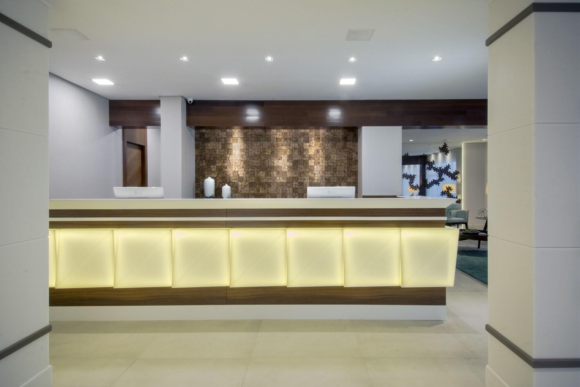 Hotel Blumenau - Balneário Camboriú エクステリア 写真